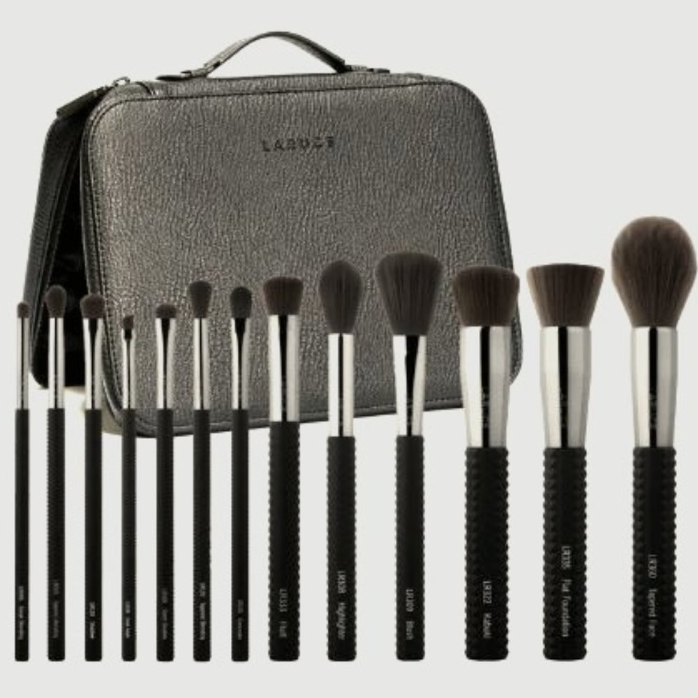 LARUCE Anne Brush Set *Brand New* *Never Opened* *Still in Plastic*